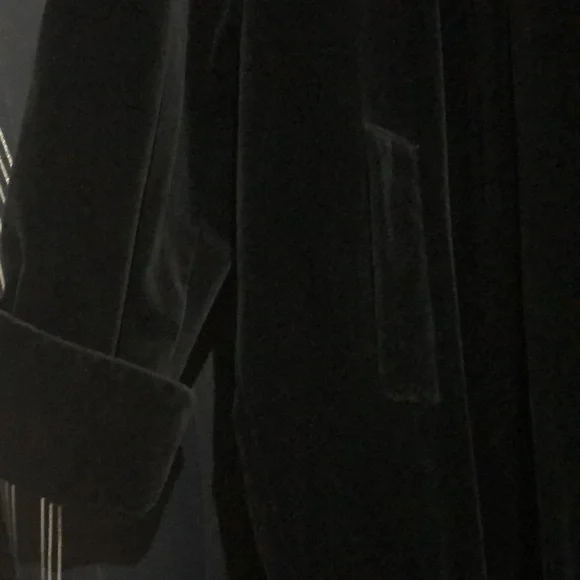 Vintage Black Velvet Evening Coat - Picture 4 of 4